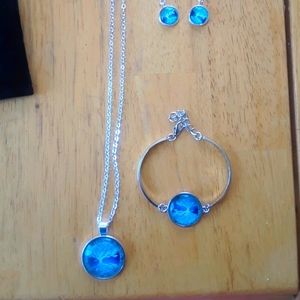 NWT 🌞 Buy 1 get 1 Free🌞 3 piece Tree of life